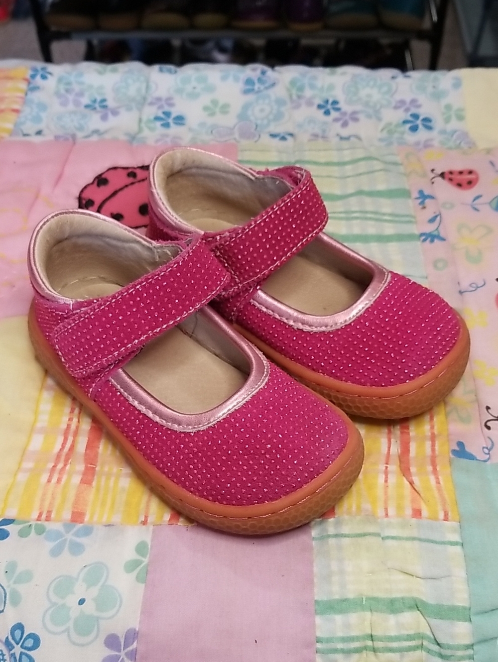 Livie & Luca Hot Pink Mary Jane Hook-and-Loop Girls' Dress Shoes Size 6 Gemma